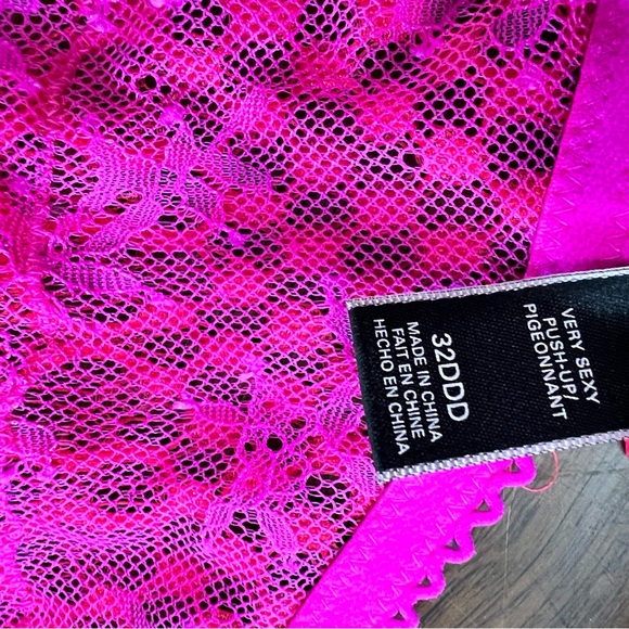 Victoria Secret Very Sexy Push Up Bra Pink Racerback Embroidered Lacy Size 32DDD - Picture 8 of 10